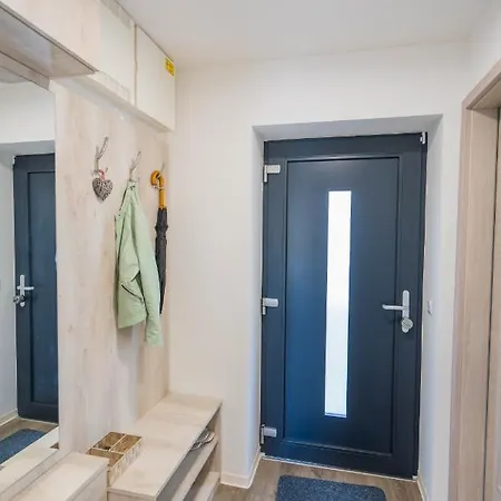 Romai Haz 1. Emma Apartman *